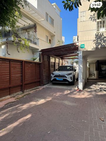 אנצו סירני 21