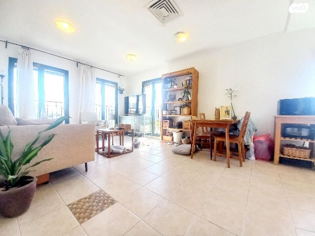 שדרות ירושלים 19