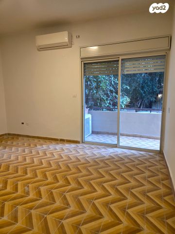 ג'ורג' אליוט 9