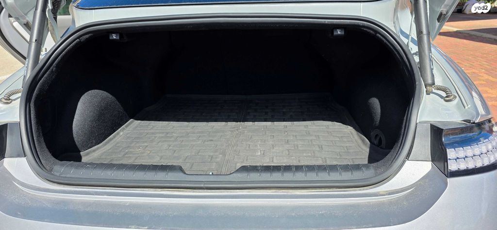 מודעת רכב יונדאי איוניק 6