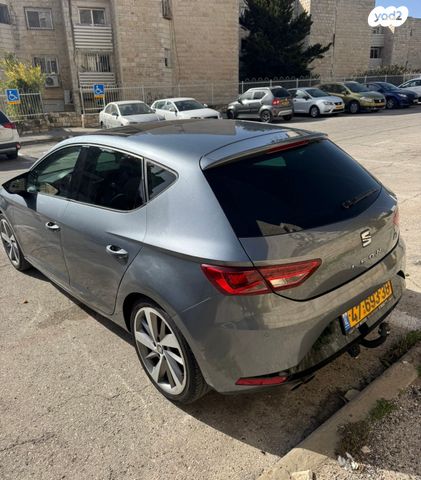 מודעת רכב סיאט לאון