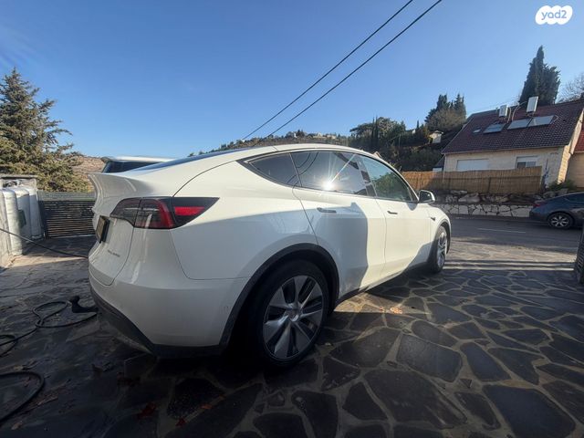 מודעת רכב טסלה מודל Y