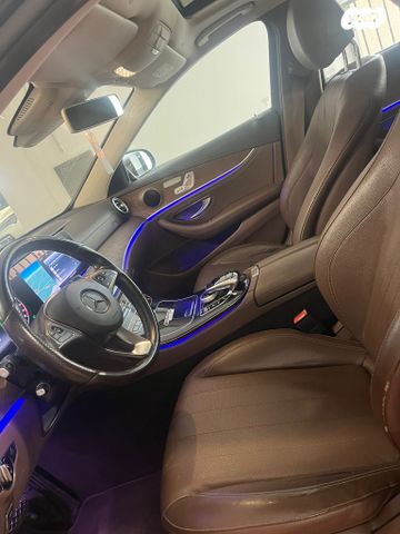 מודעת רכב מרצדס-בנץ E-class