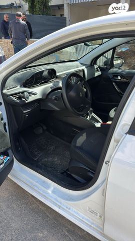 מודעת רכב פיג'ו 208