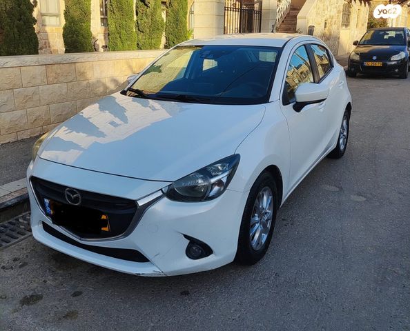 מודעת רכב מאזדה 2