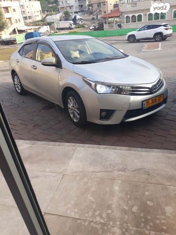 מודעת רכב טויוטה קורולה