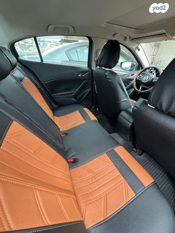 מודעת רכב מאזדה 3