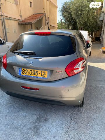 מודעת רכב פיג'ו 208