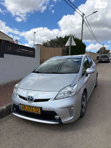 מודעת רכב טויוטה פריוס