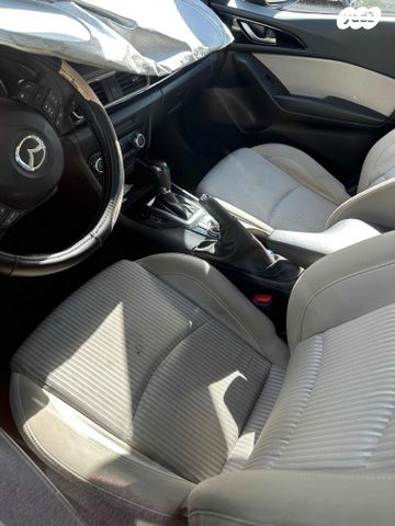 מודעת רכב מאזדה 3