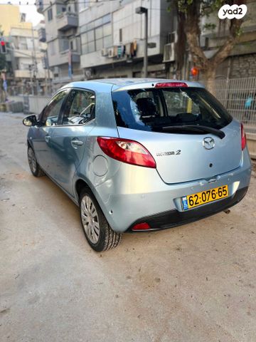 מודעת רכב מאזדה 2