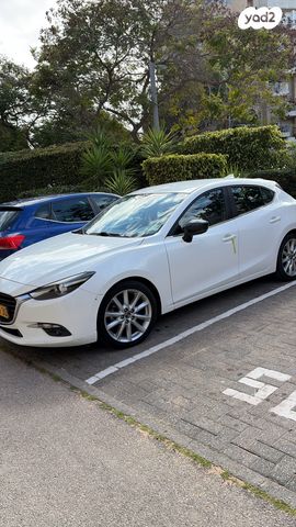 מודעת רכב מאזדה 3