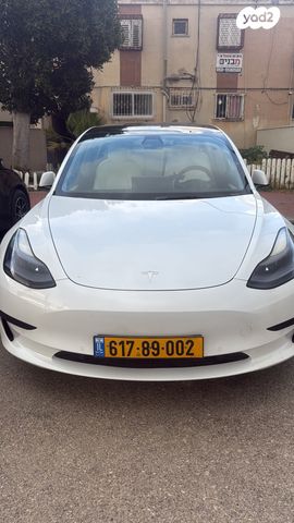 מודעת רכב טסלה מודל 3