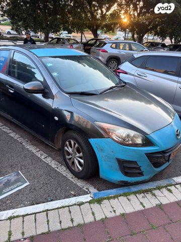 מודעת רכב מאזדה 3