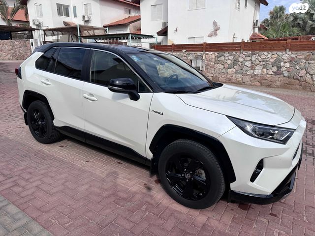 מודעת רכב טויוטה RAV4