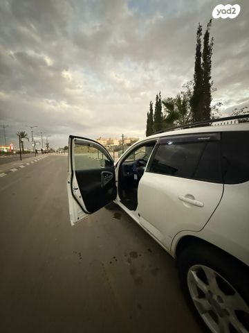 מודעת רכב טויוטה RAV4