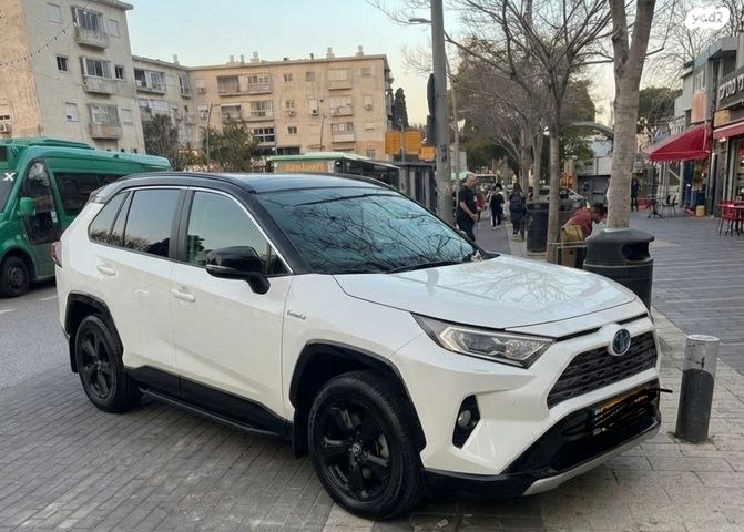 מודעת רכב טויוטה RAV4