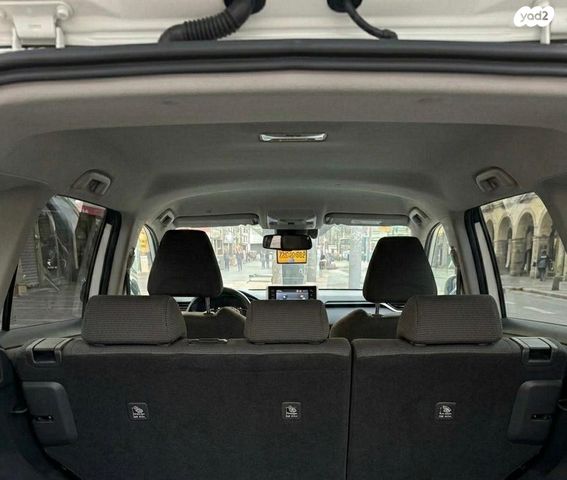 מודעת רכב טויוטה RAV4