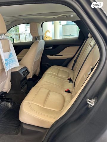 מודעת רכב יגואר F-Pace