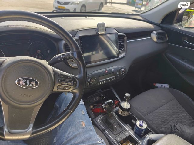 מודעת רכב קיה סורנטו