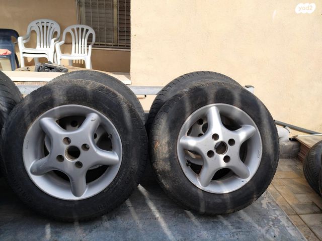 feedItemObj.data.row_1