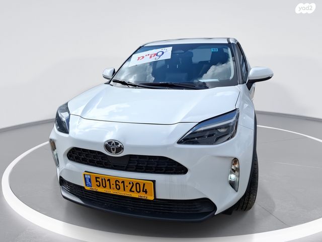 מודעת רכב טויוטה יאריס קרוס