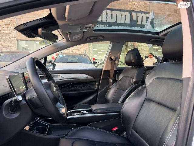 מודעת רכב ג׳ילי Geometry C 2