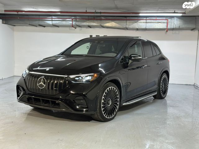 מודעת רכב מרצדס-בנץ EQE SUV