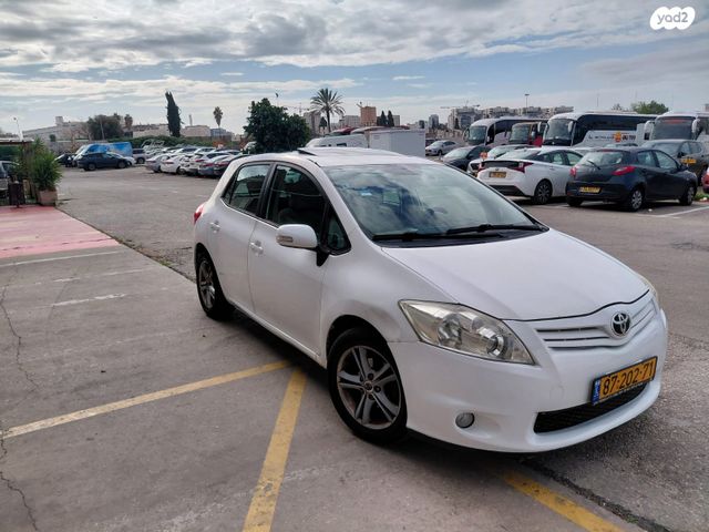 מודעת רכב טויוטה אוריס