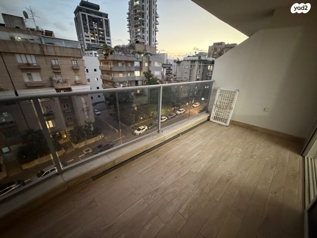 אריה בן אליעזר 50