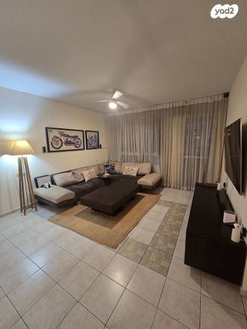 תנועות הנוער 10