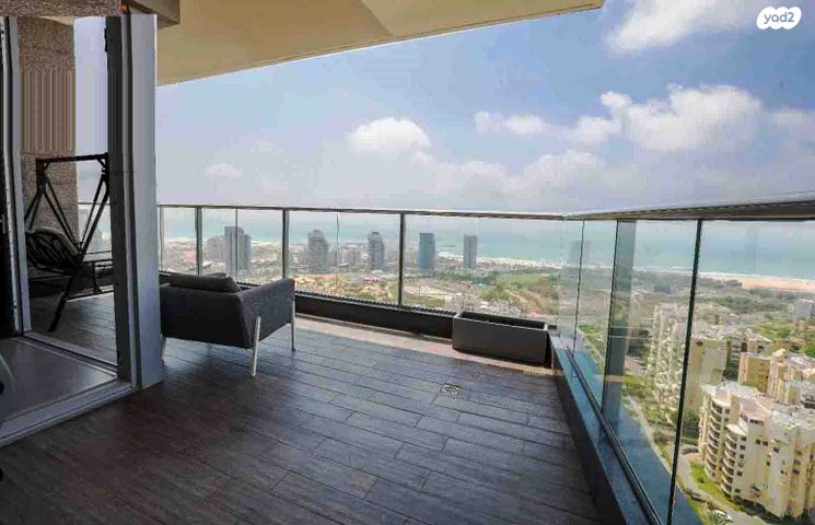 שדרות ירושלים 16