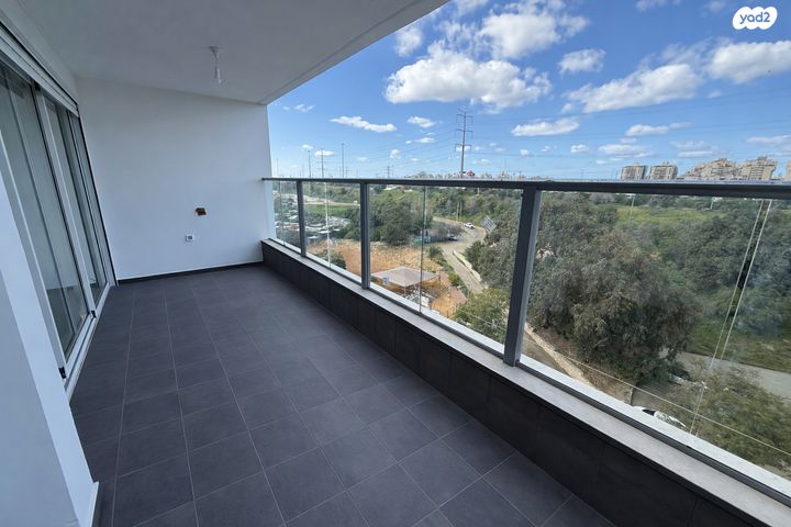 שדרות בן גוריון 32