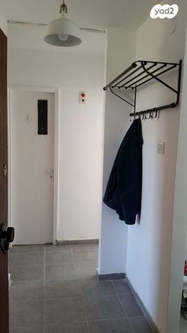 מעפילי אגוז 46