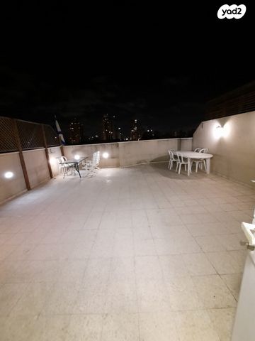 ארלוזורוב 12