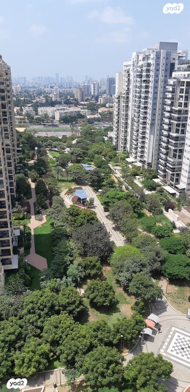 יצחק רבין 18