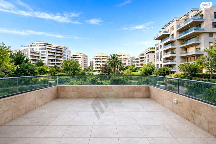 הגוש הגדול, רמת אביב החדשה, נופי ים