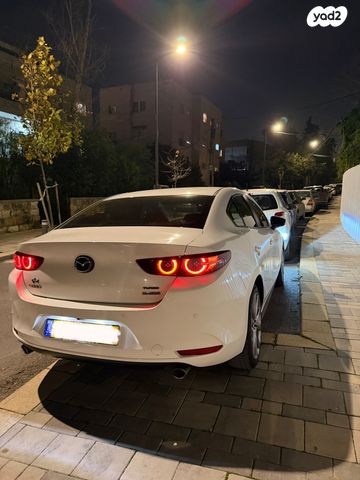 מודעת רכב מאזדה 3