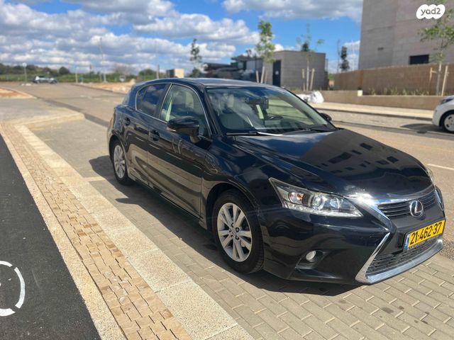 מודעת רכב לקסוס CT