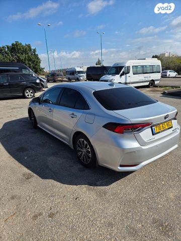 מודעת רכב טויוטה קורולה