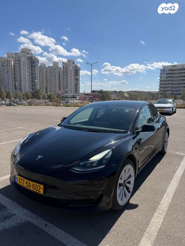 מודעת רכב טסלה מודל 3
