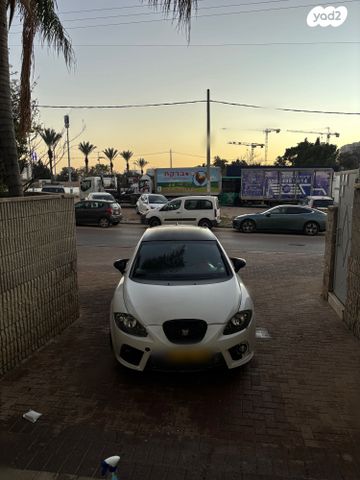 מודעת רכב סיאט לאון