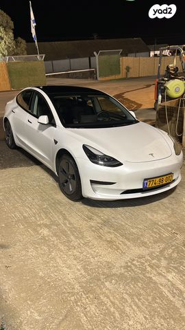 מודעת רכב טסלה מודל 3