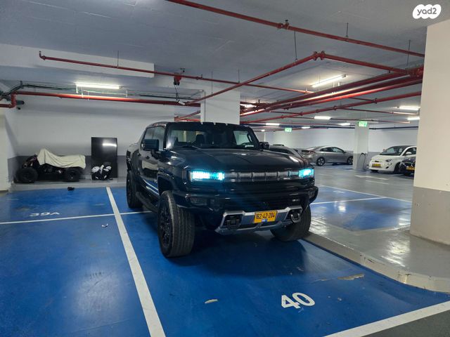 מודעת רכב ג'י.אם.סי האמר EV