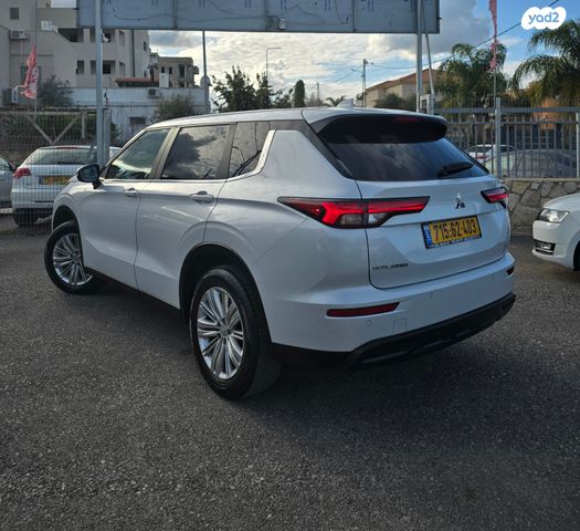 מודעת רכב מיצובישי אאוטלנדר 2