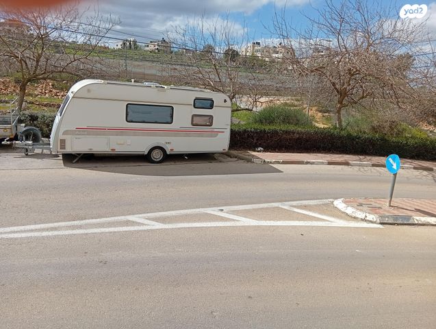 מודעת רכב נגרר (קראוון נגרר)