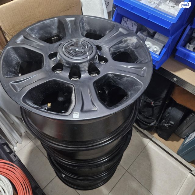 feedItemObj.data.row_1