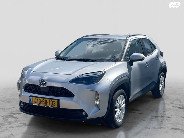 מודעת רכב טויוטה יאריס קרוס