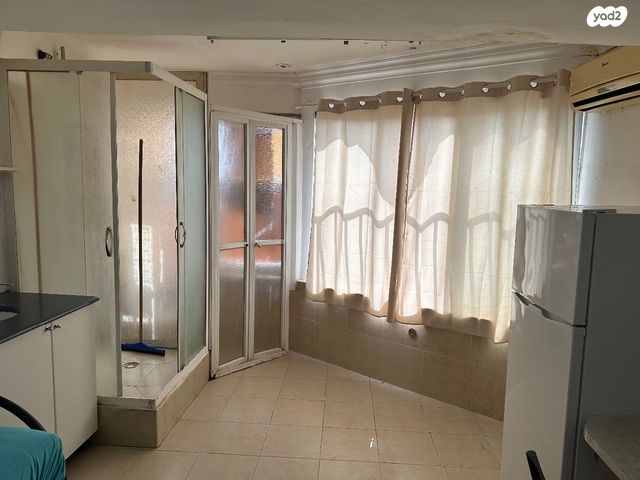 ז'בוטינסקי 28