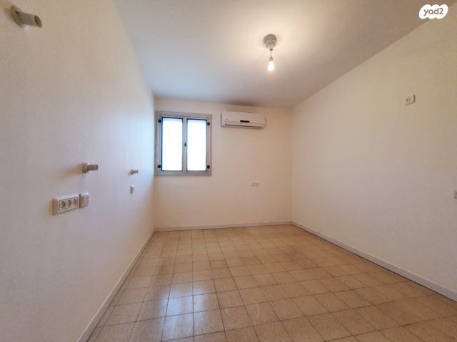 דרך רזיאל 12